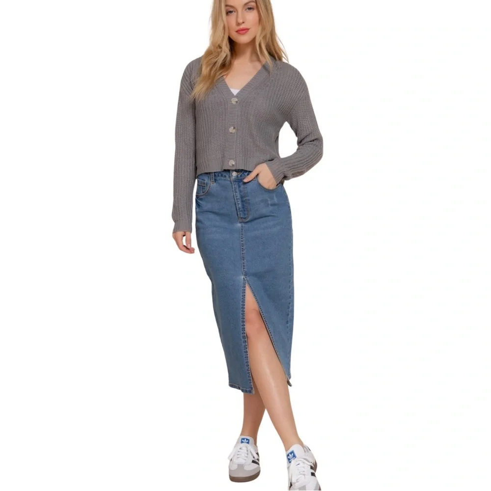 NWT Gray Long Sleeve Sweater Cardigan - Picture 5 of 5